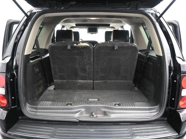 Photo of 2009 Black Clearcoat Ford Explorer