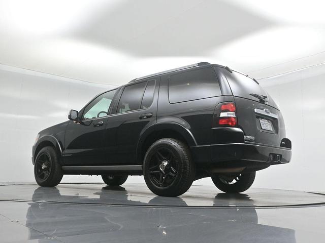 Photo of 2009 Black Clearcoat Ford Explorer