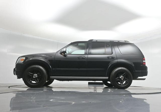 Photo of 2009 Black Clearcoat Ford Explorer
