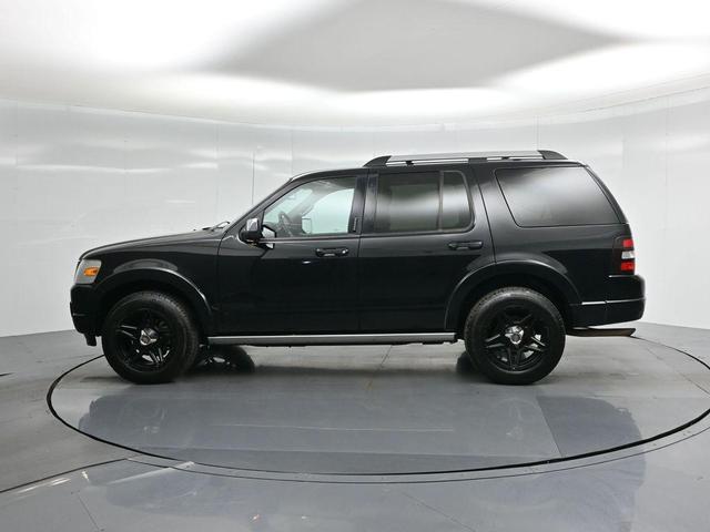 Photo of 2009 Black Clearcoat Ford Explorer