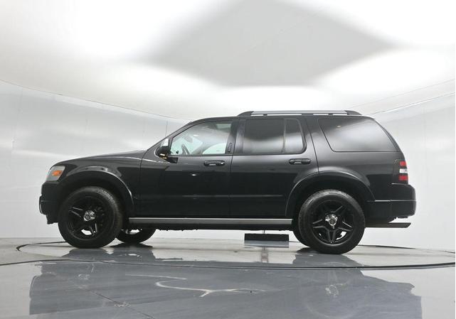 Photo of 2009 Black Clearcoat Ford Explorer