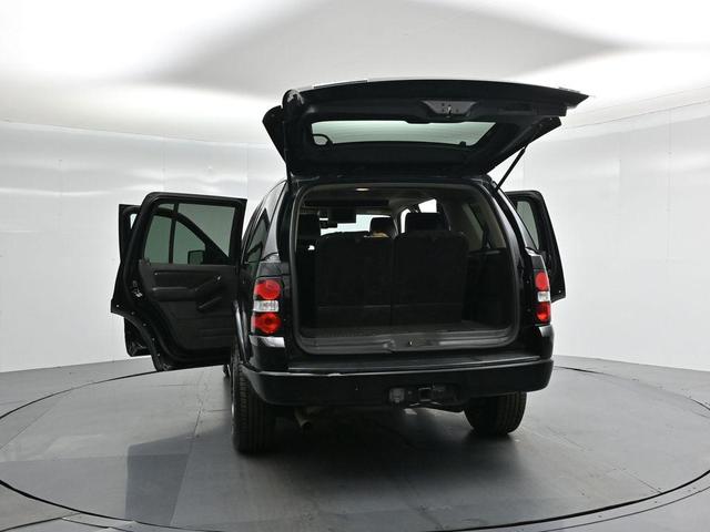 Photo of 2009 Black Clearcoat Ford Explorer