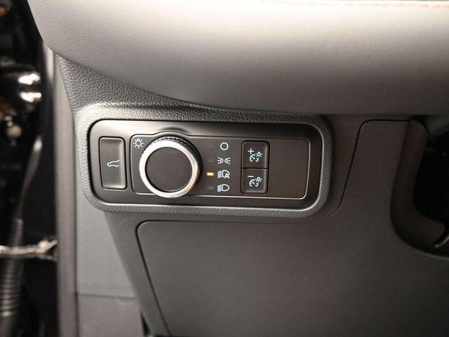 Photo of 2025 Black Metallic Ford Explorer