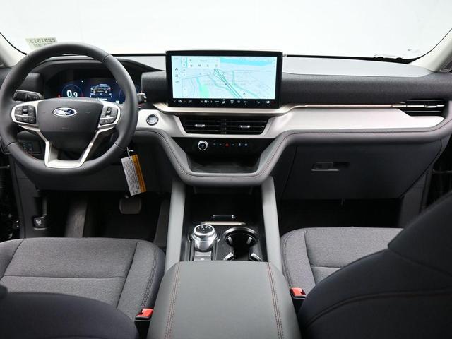 Photo of 2025 Black Metallic Ford Explorer