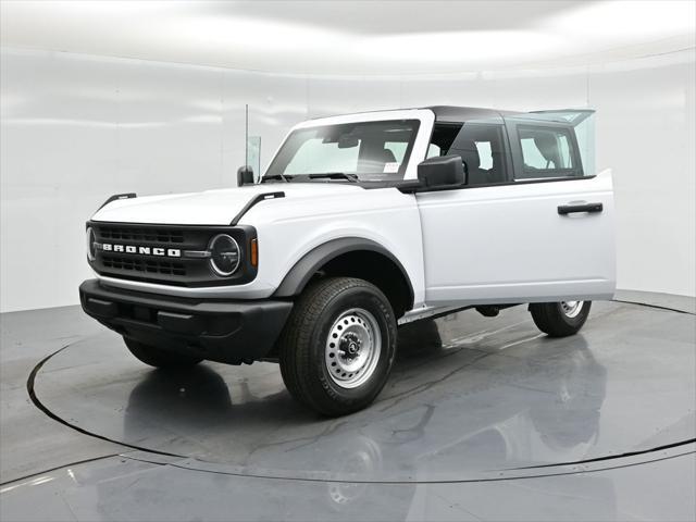 Photo of 2025 Oxford White Ford Bronco