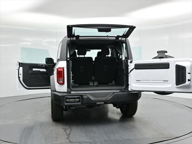 Photo of 2025 Oxford White Ford Bronco