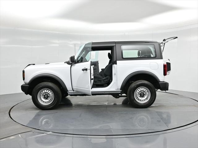 Photo of 2025 Oxford White Ford Bronco