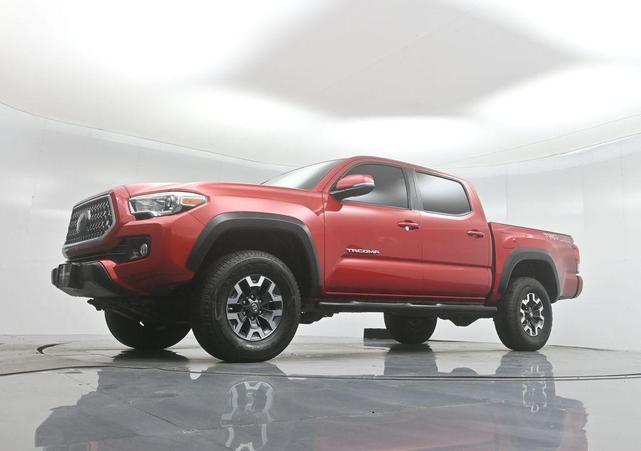 Photo of 2018 Barcelona Red Metallic Toyota Tacoma