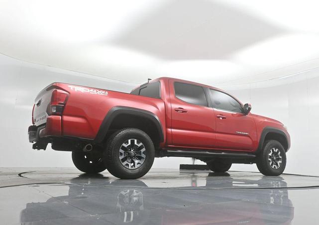 Photo of 2018 Barcelona Red Metallic Toyota Tacoma