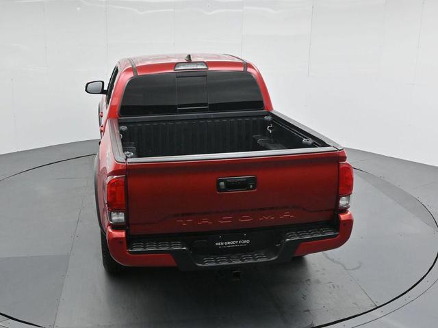 Photo of 2018 Barcelona Red Metallic Toyota Tacoma