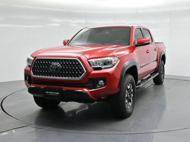 Photo of 2018 Barcelona Red Metallic Toyota Tacoma