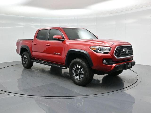 Photo of 2018 Barcelona Red Metallic Toyota Tacoma