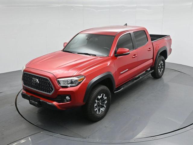 Photo of 2018 Barcelona Red Metallic Toyota Tacoma