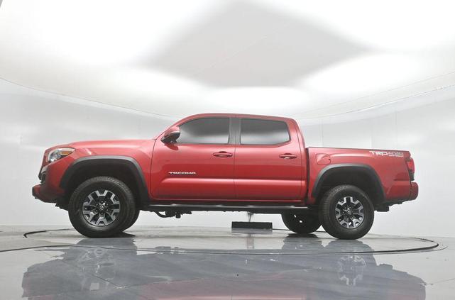 Photo of 2018 Barcelona Red Metallic Toyota Tacoma