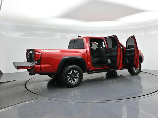 Photo of 2018 Barcelona Red Metallic Toyota Tacoma