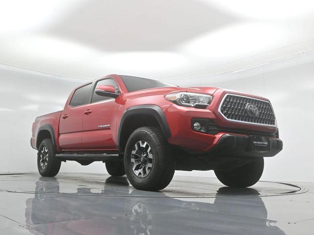 Photo of 2018 Barcelona Red Metallic Toyota Tacoma
