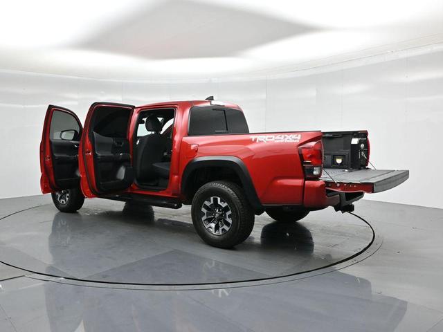 Photo of 2018 Barcelona Red Metallic Toyota Tacoma