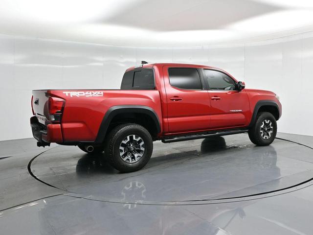 Photo of 2018 Barcelona Red Metallic Toyota Tacoma