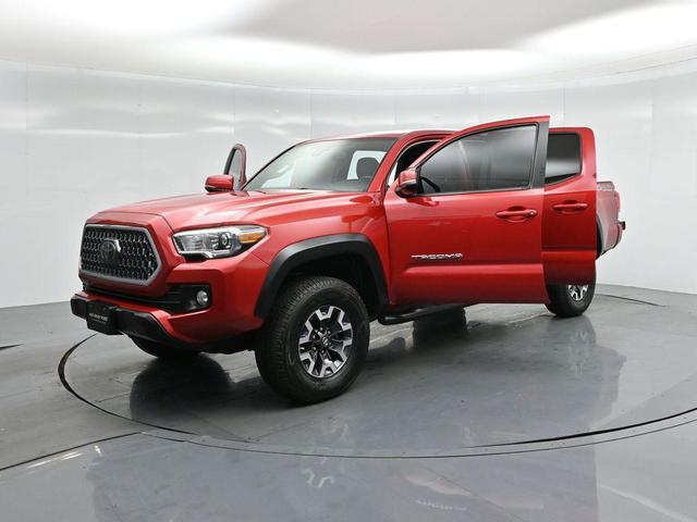 Photo of 2018 Barcelona Red Metallic Toyota Tacoma