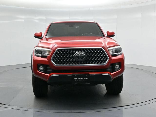 Photo of 2018 Barcelona Red Metallic Toyota Tacoma