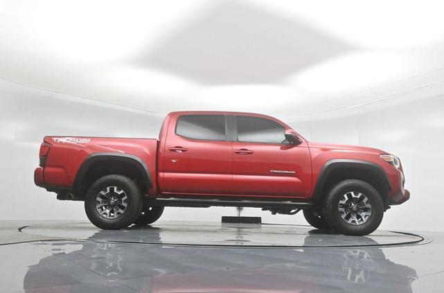 Photo of 2018 Barcelona Red Metallic Toyota Tacoma