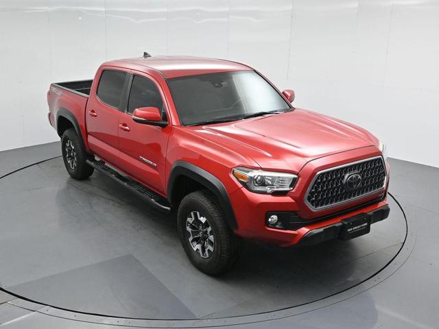 Photo of 2018 Barcelona Red Metallic Toyota Tacoma