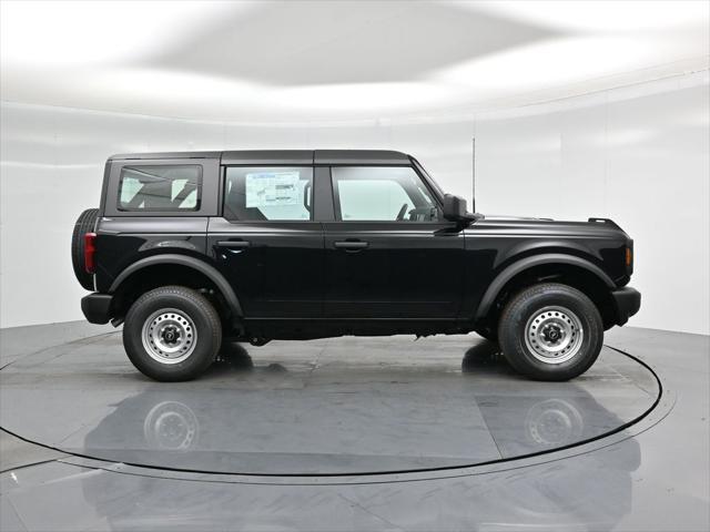 Photo of 2025 Shadow Black Ford Bronco