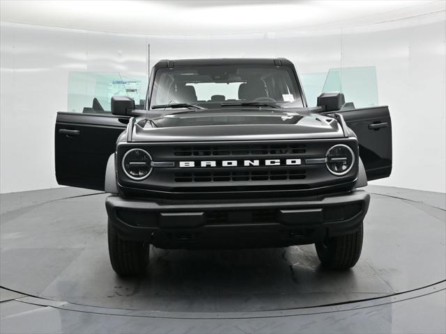 Photo of 2025 Shadow Black Ford Bronco