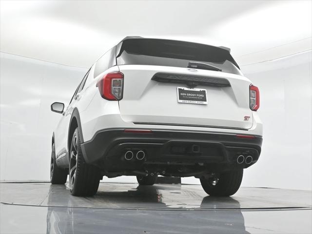 Photo of 2022 Star White Metallic Tri-Coat Ford Explorer