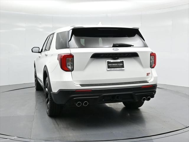 Photo of 2022 Star White Metallic Tri-Coat Ford Explorer