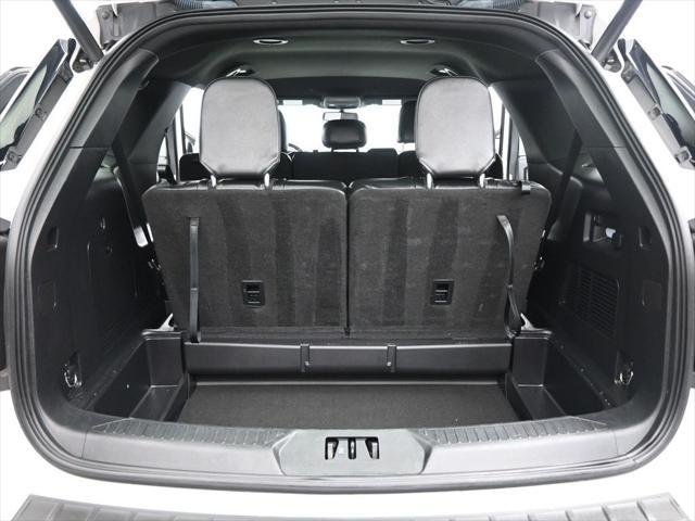 Photo of 2022 Star White Metallic Tri-Coat Ford Explorer