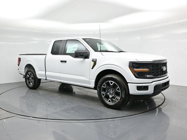 Photo of 2025 Oxford White Ford F-150
