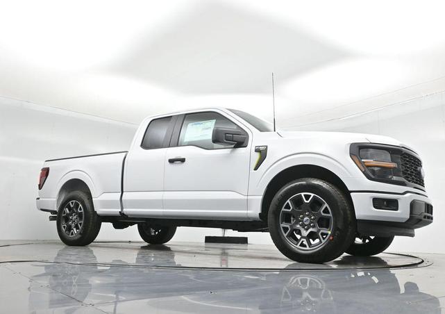Photo of 2025 Oxford White Ford F-150