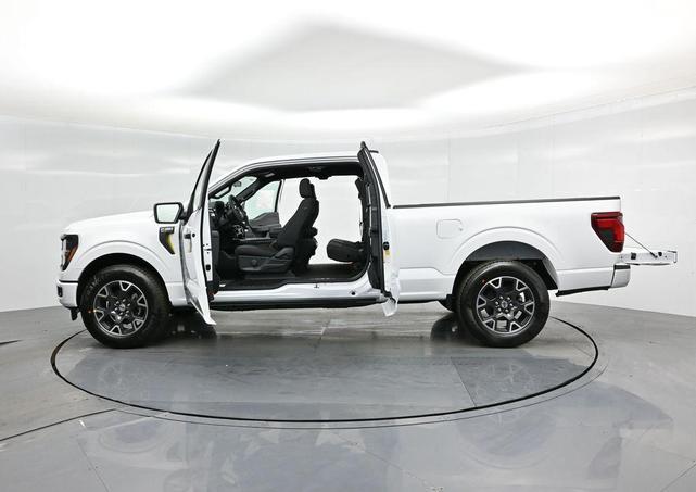 Photo of 2025 Oxford White Ford F-150