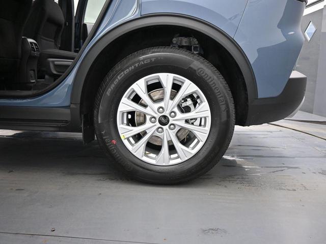 Photo of 2025 Vapor Blue Ford Escape
