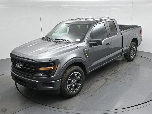 Photo of 2025 Gray Metallic Ford F-150