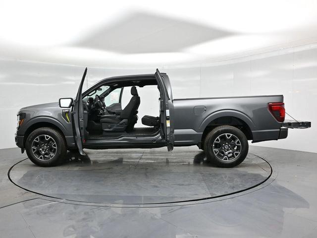 Photo of 2025 Gray Metallic Ford F-150