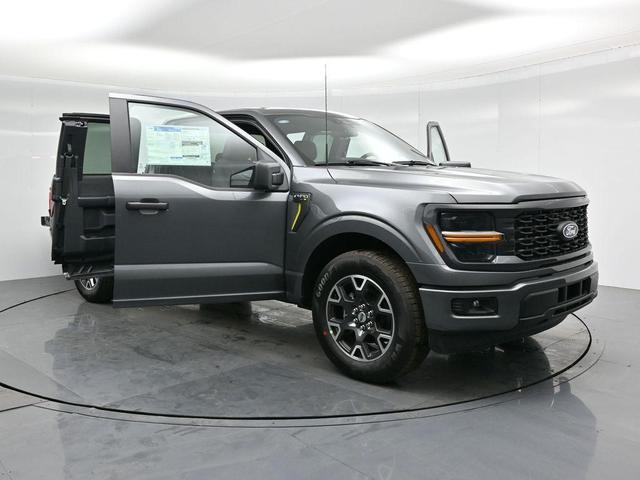 Photo of 2025 Gray Metallic Ford F-150