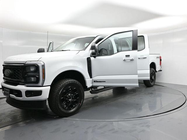 Photo of 2025 Oxford White Ford F-350