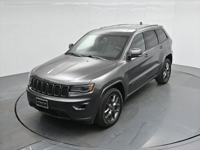 Photo of 2021 Granite Crystal Metallic Clearcoat Jeep Grand Cherokee