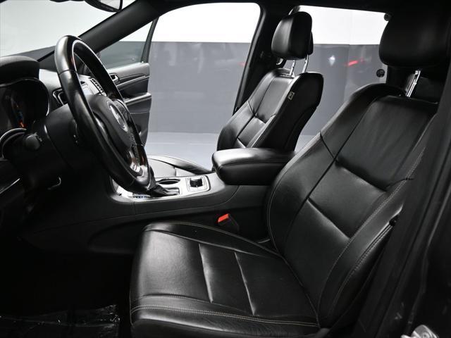 Photo of 2021 Granite Crystal Metallic Clearcoat Jeep Grand Cherokee