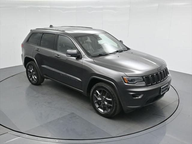 Photo of 2021 Granite Crystal Metallic Clearcoat Jeep Grand Cherokee
