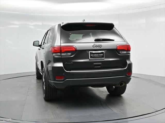 Photo of 2021 Granite Crystal Metallic Clearcoat Jeep Grand Cherokee