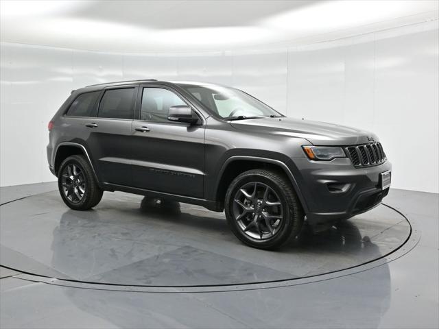 Photo of 2021 Granite Crystal Metallic Clearcoat Jeep Grand Cherokee