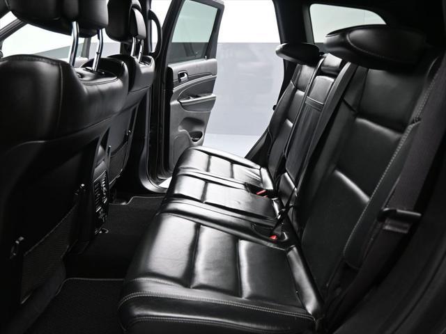 Photo of 2021 Granite Crystal Metallic Clearcoat Jeep Grand Cherokee