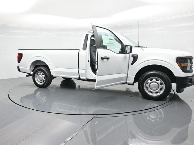 Photo of 2025 Oxford White Ford F-150
