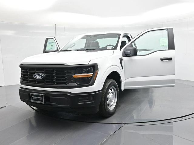Photo of 2025 Oxford White Ford F-150