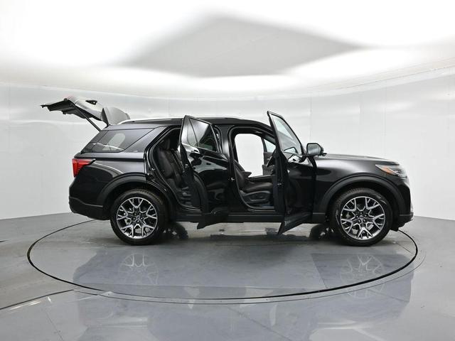 Photo of 2025 Black Metallic Ford Explorer