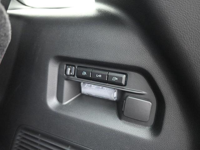 Photo of 2025 Black Metallic Ford Explorer