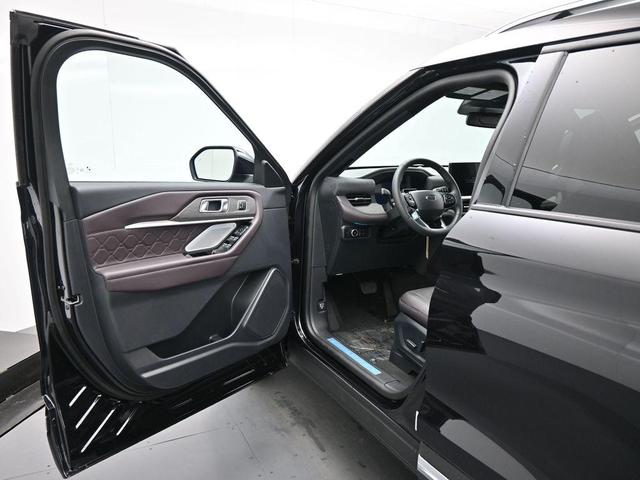 Photo of 2025 Black Metallic Ford Explorer